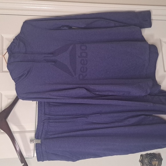 Reebok 2 Piece Tracksuit  hoodie (medium) and Track Pants (large) Women's - Picture 2 of 14